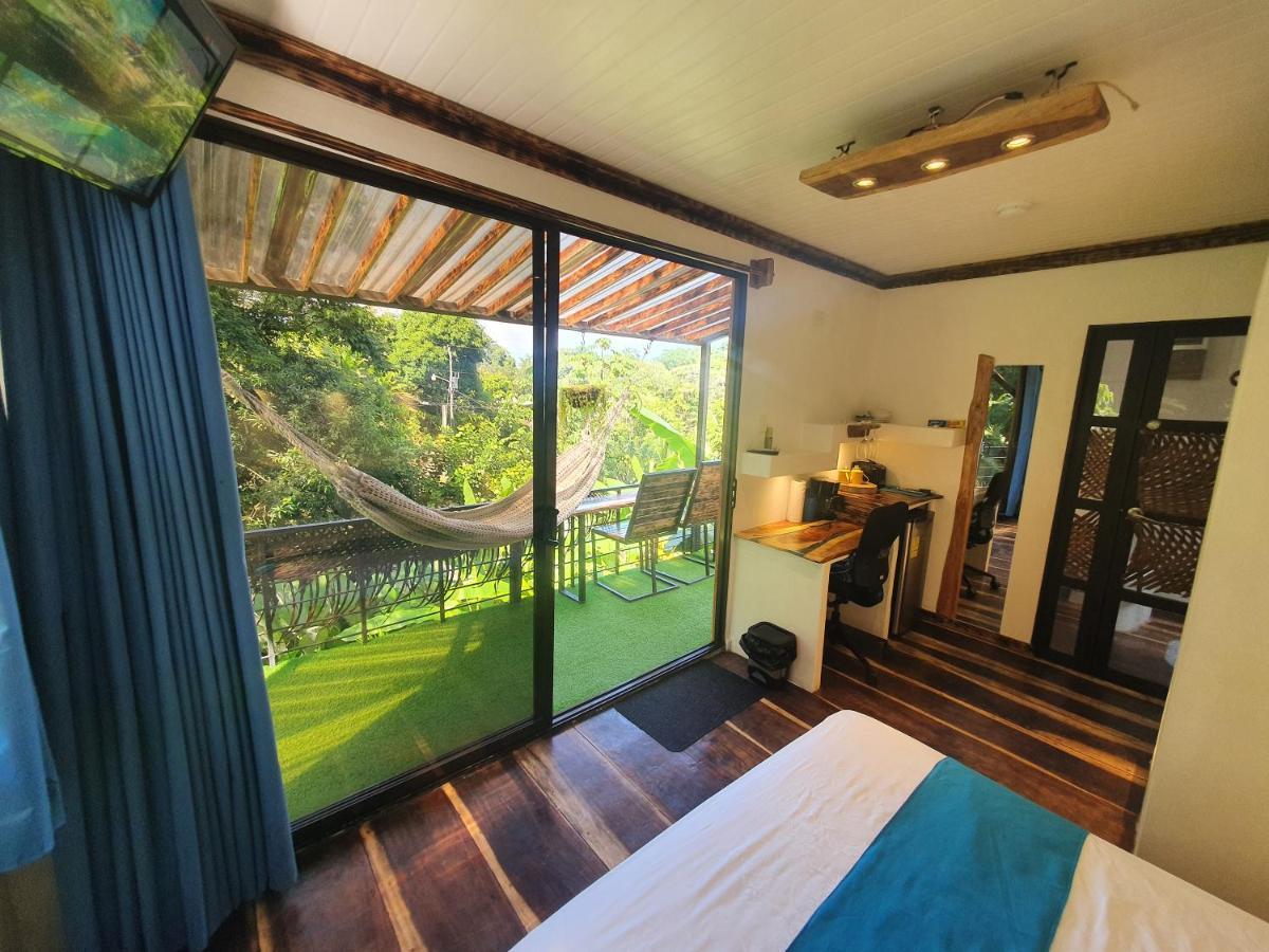 Glamping Tomaselli Otel Manuel Antonio Dış mekan fotoğraf